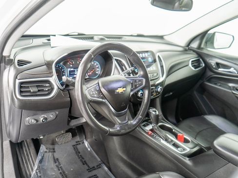 Used 2018 Chevrolet Equinox Premier image 14