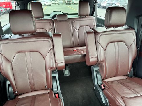 Used 2022 Ford Expedition Max Limited RWD image 16