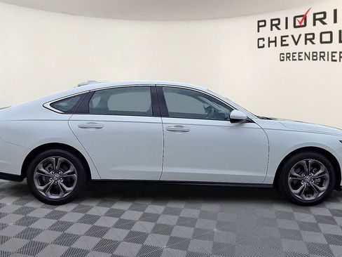 Used 2024 Honda Accord EX image 9