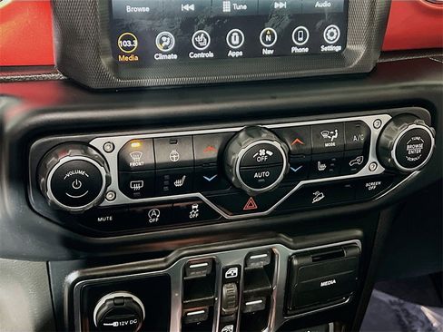 Used 2021 Jeep Wrangler Unlimited Rubicon image 15