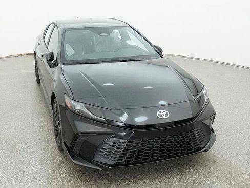 New 2026 Toyota Camry SE FWD image 17