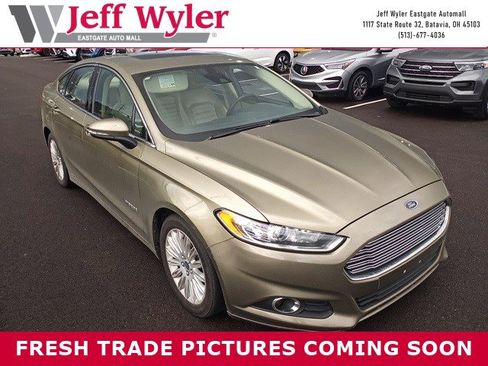 Used 2013 Ford Fusion SE image 1