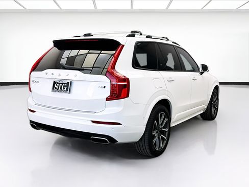 Used 2018 Volvo XC90 T6 Momentum w/ Convenience Package AWD/4WD image 4