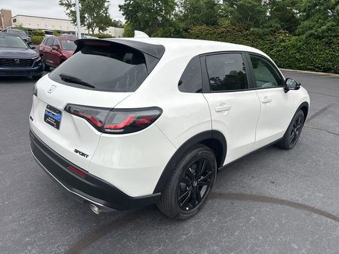 New 2026 Honda HR-V Sport image 3