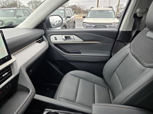 New 2026 Ford Explorer Active w/ Active Comfort Package image 11
