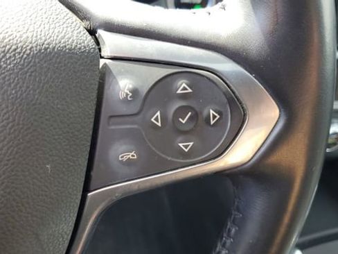 Used 2021 Chevrolet Traverse LT w/ LT Premium Package FWD image 12