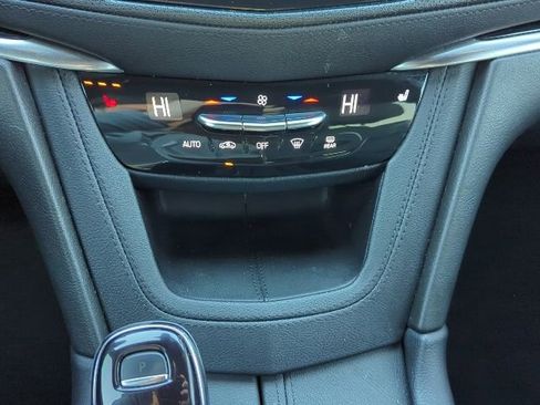 Certified 2021 Cadillac XT6 Luxury image 8