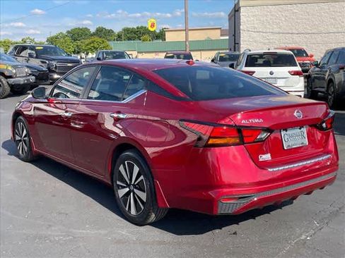 Used 2022 Nissan Altima 2.5 SV FWD image 5