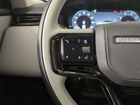 Certified 2025 Land Rover Range Rover Velar S image 15