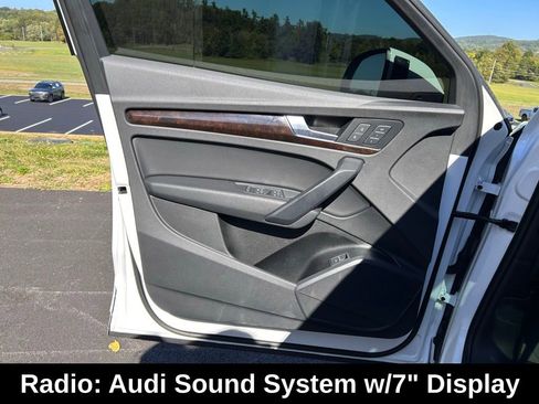 Used 2019 Audi Q5 2.0T Premium w/ Convenience Package image 18