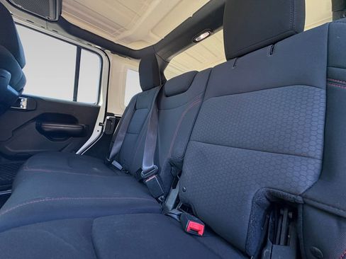Used 2018 Jeep Wrangler Unlimited Rubicon image 5
