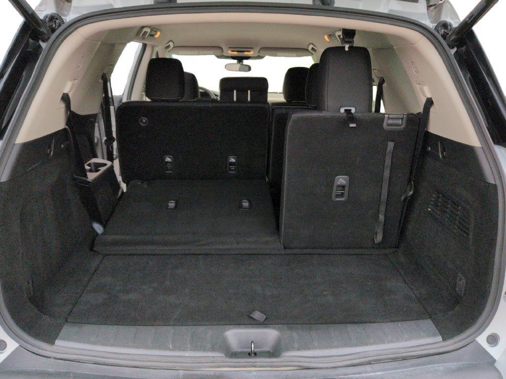 Used 2025 Nissan Pathfinder SV FWD image 26