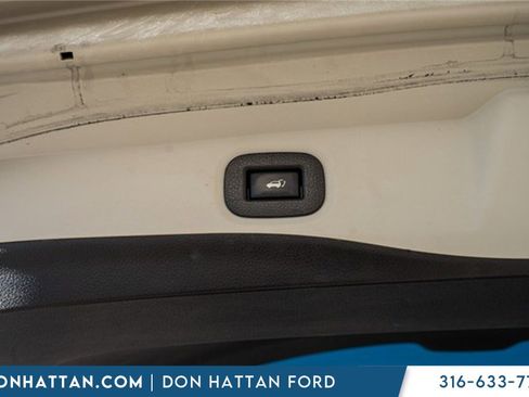 Used 2018 Nissan Rogue SV image 32