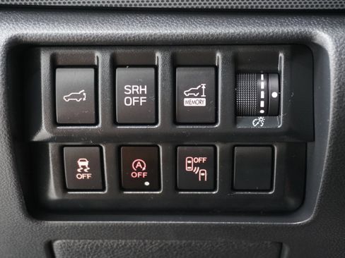 Used 2019 Subaru Forester Limited w/ Popular Package #3 image 28