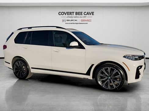 Used 2022 BMW X7 xDrive40i w/ M Sport Package image 12