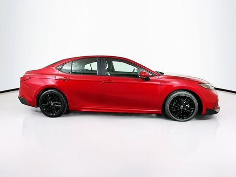 Used 2025 Toyota Camry SE FWD image 10