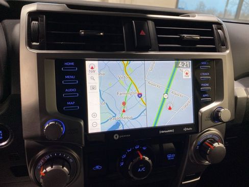 Used 2020 Toyota 4Runner SR5 Premium image 5