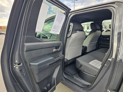 Used 2024 Toyota Tacoma TRD Sport image 16