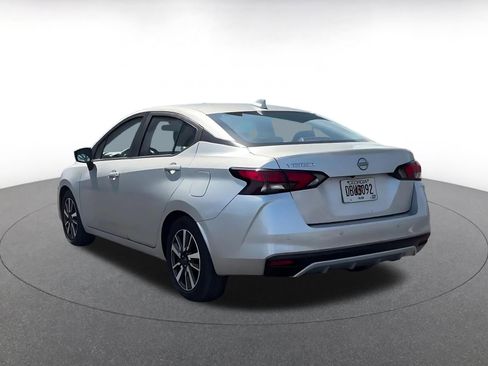 Used 2025 Nissan Versa SV image 11