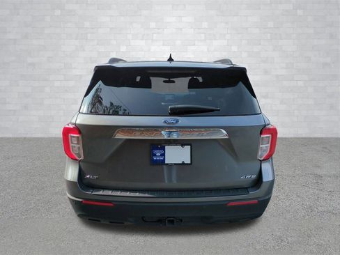 Certified 2022 Ford Explorer XLT w/ Class IV Trailer Tow Package image 5