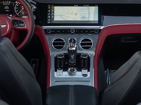 Used 2021 Bentley Continental GT AWD/4WD image 18