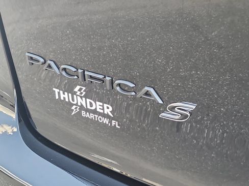 New 2026 Chrysler Pacifica Select w/ S Appearance Package FWD image 7