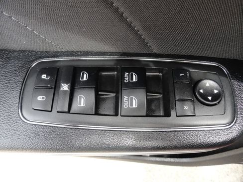 Used 2018 Dodge Charger SXT Plus image 21