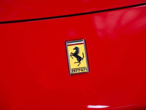 Used 2021 Ferrari F8 Tributo RWD image 13