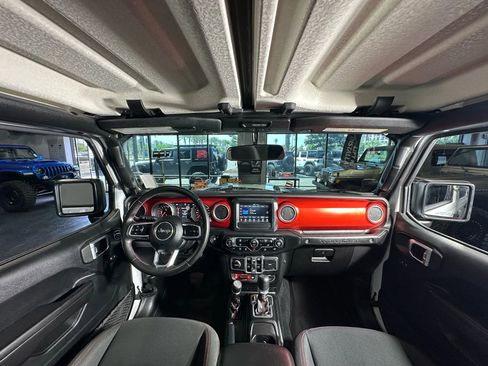 Used 2018 Jeep Wrangler Unlimited Rubicon w/ LED Lighting Group image 19