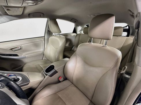 Used 2013 Toyota Prius Four FWD image 11