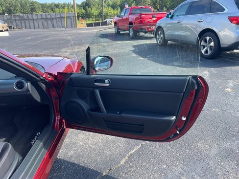 Used 2009 MAZDA MX-5 Miata Touring w/ Suspension Pkg RWD image 18