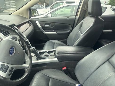 Used 2012 Ford Edge Limited w/ Driver Entry Pkg FWD image 9