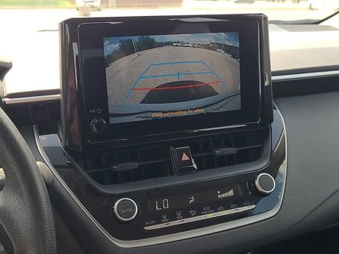 Used 2024 Toyota Corolla LE FWD image 19