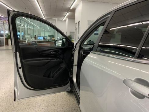 Used 2021 Chevrolet Equinox LT w/ Driver Convenience Package AWD/4WD image 28