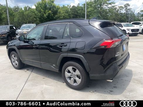 Used 2025 Toyota RAV4 LE AWD/4WD image 3