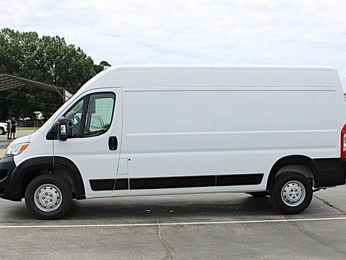 Used 2023 RAM ProMaster 2500 w/ Premium Convenience Group (B) FWD image 7