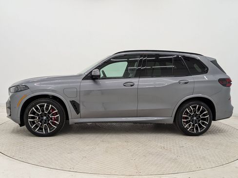 New 2026 BMW X5 xDrive50e w/ M Sport Package image 2