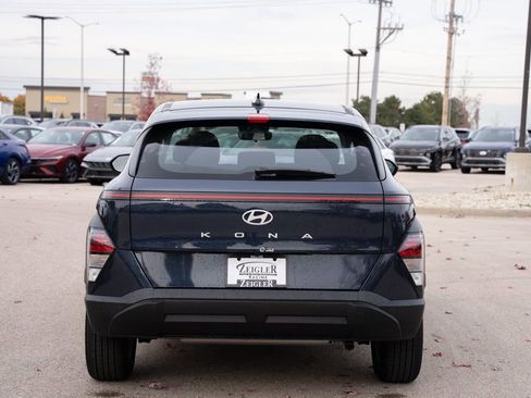 New 2026 Hyundai Kona SE image 6
