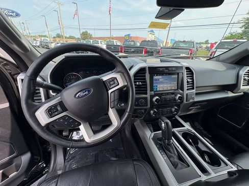 Used 2017 Ford F150 Lariat w/ Equipment Group 502A Luxury AWD/4WD image 13