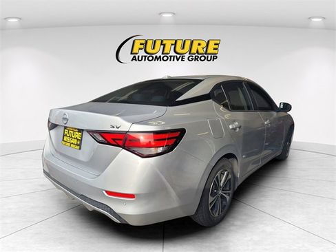 Used 2023 Nissan Sentra SV image 3