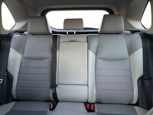 Used 2023 Toyota RAV4 XLE Premium image 16