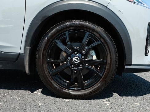 Used 2023 Nissan Kicks SV FWD image 5
