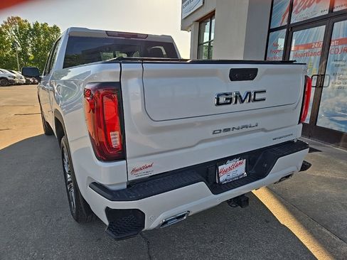 Used 2024 GMC Sierra 1500 Denali Ultimate AWD/4WD image 9