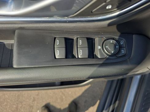 Used 2022 GMC Yukon XL SLE w/ Gmc Pro Safety Plus Package image 28