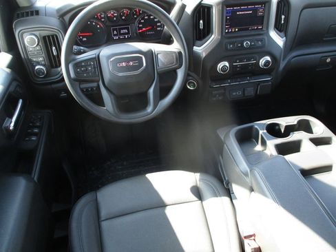 Used 2024 GMC Sierra 3500 Pro w/ Convenience Package image 6