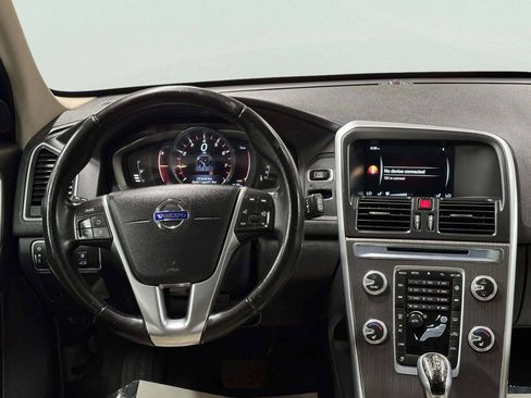 Used 2016 Volvo XC60 T5 Premier w/ Proximity Package FWD image 26