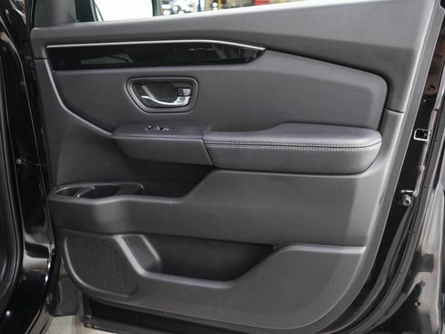 Used 2023 Honda Pilot EX-L image 9