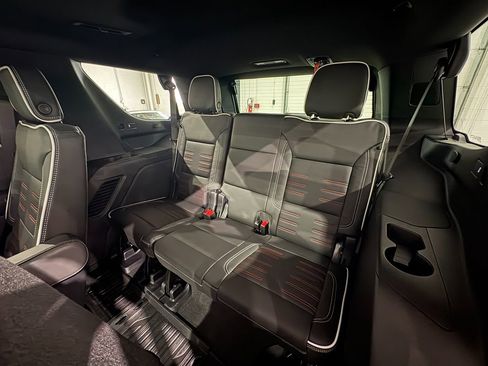 Used 2025 GMC Yukon AT4 Ultimate w/ LPO, Floor Liner Package image 53