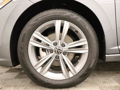 Used 2024 Volkswagen Jetta SE FWD image 7