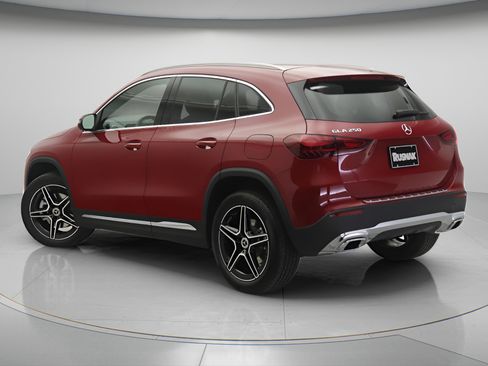 New 2026 Mercedes-Benz GLA 250 image 2